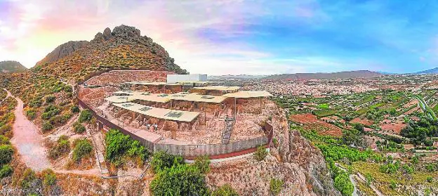 Exterior of the Medina Siyâsa site with a spectacular view of Cieza and its valley. 