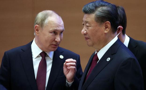 The presidents of Russia, Vladimir Putin, and China, Xi Jinping. 