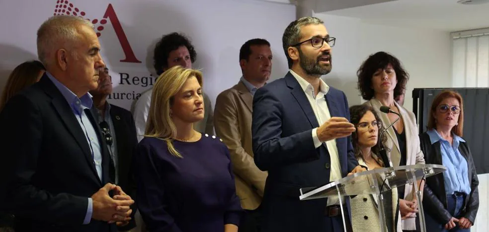 The PSOE calls for the resignation of Castillo for “being the executing arm of the cacicadas of López Miras”