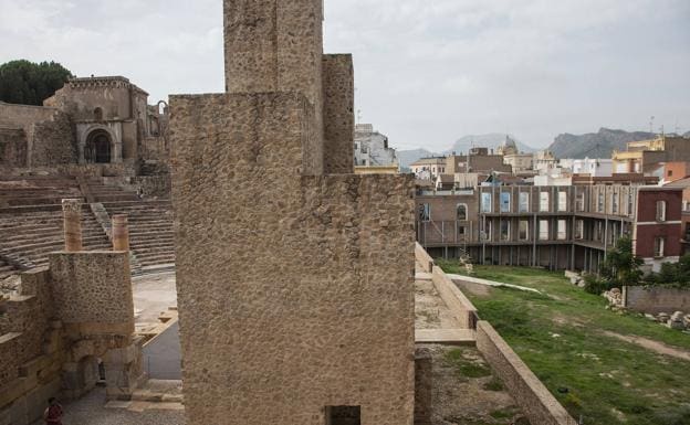 Part of the Roman Theater and the western portico that will be excavated, in an image from this Wednesday. 