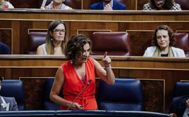 The Minister of Finance, María Jesús Montero, in Congress, in a file image. 