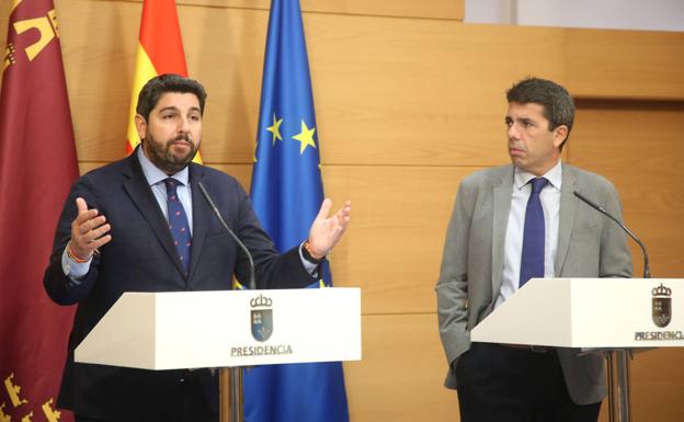 Fernando López Miras and Carlos Mazón, this Monday, at the Palacio de San Esteban. 