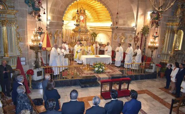 Mass presided over by Bishop Lorca Planes, this Sunday.