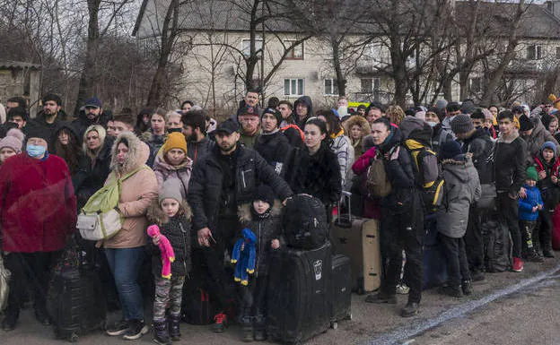 Hundreds of Ukrainians left their country after the start of the war a year ago